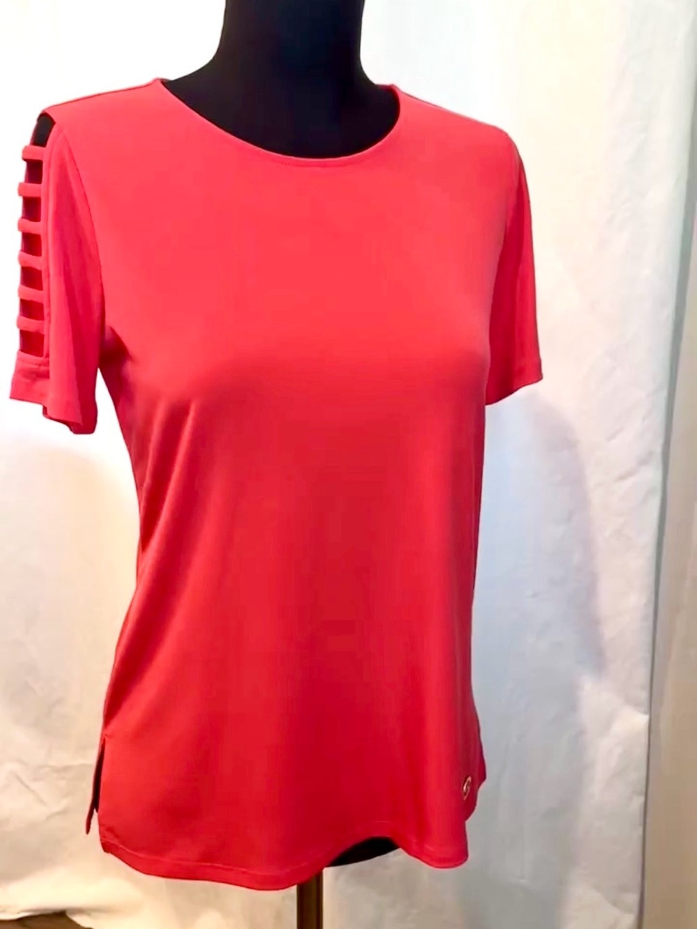 Michael Kors Women’s Crew Neck Top w Caged Cutout Sleeve Detail - Coral - Small